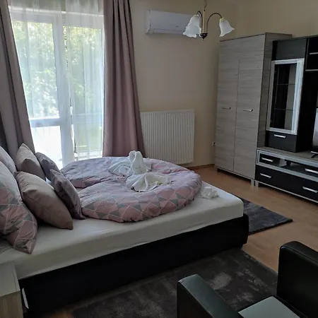Apartman Zsanett *